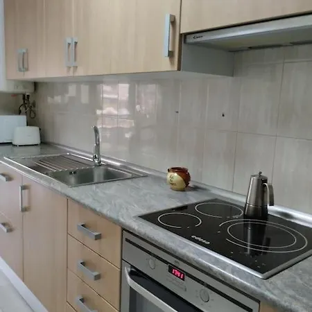 Flat With Sea And Mountain Views *